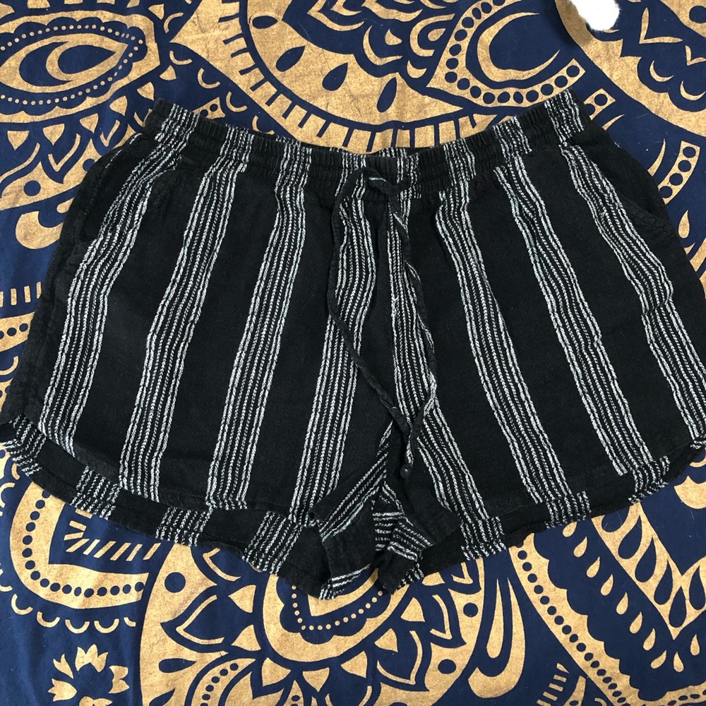 Universal Thread Casual Linen Shorts Black & White Stripes Size Medium